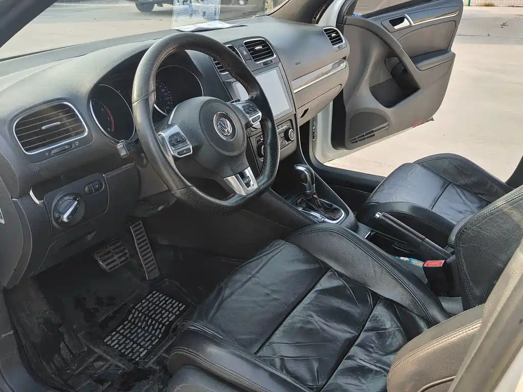 Volkswagen Golf GTI — миниатюра 6