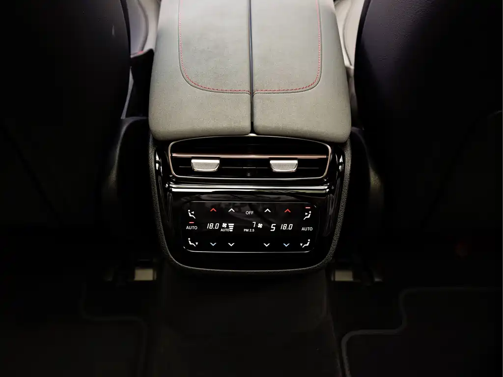Mercedes-Benz EQS AMG — миниатюра 19