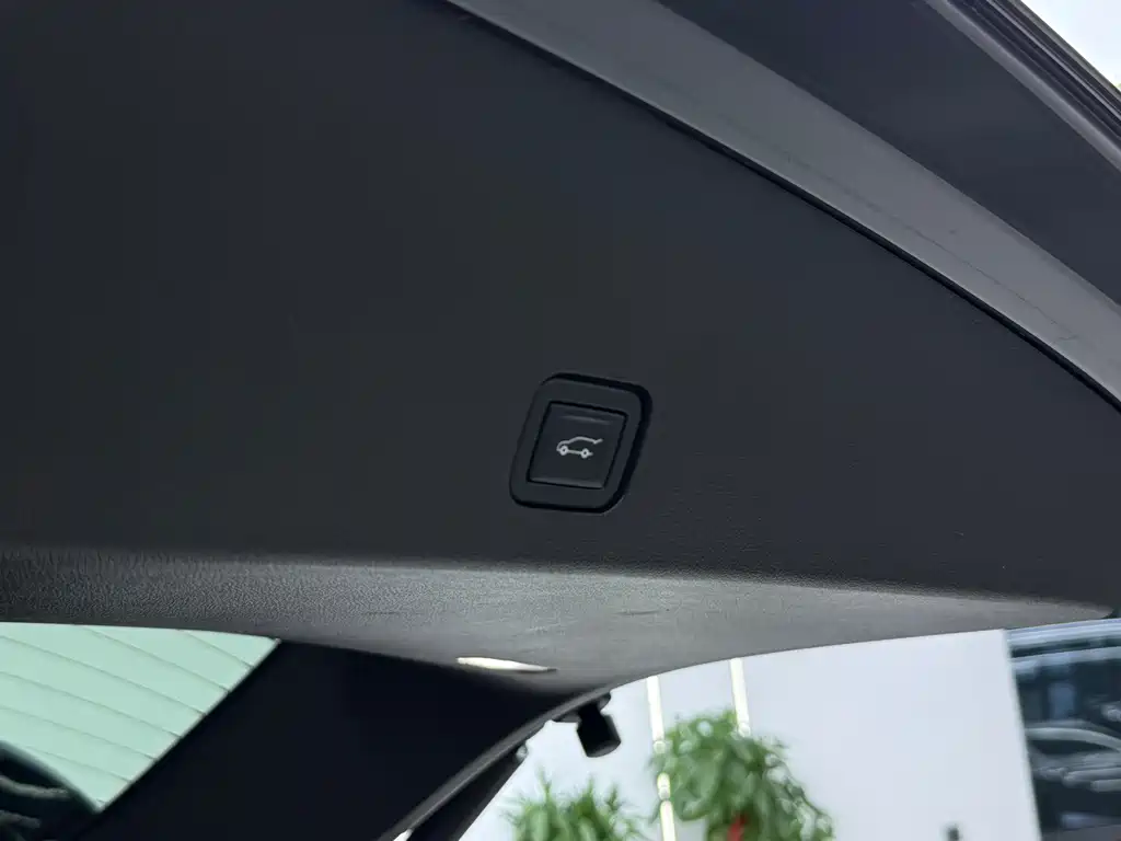 Cadillac XT6 — миниатюра 15