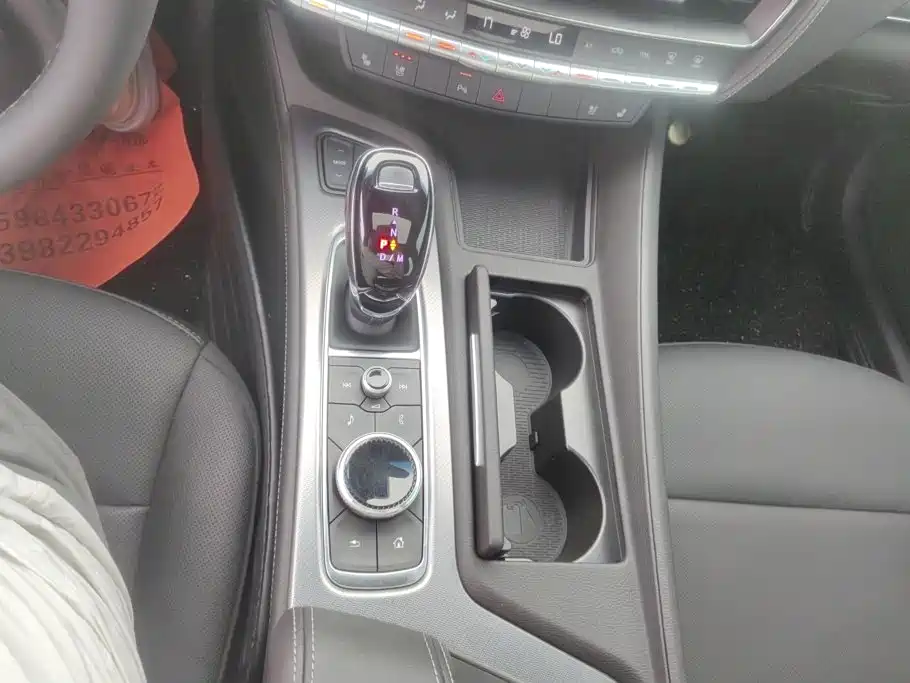 Cadillac CT5 — миниатюра 16