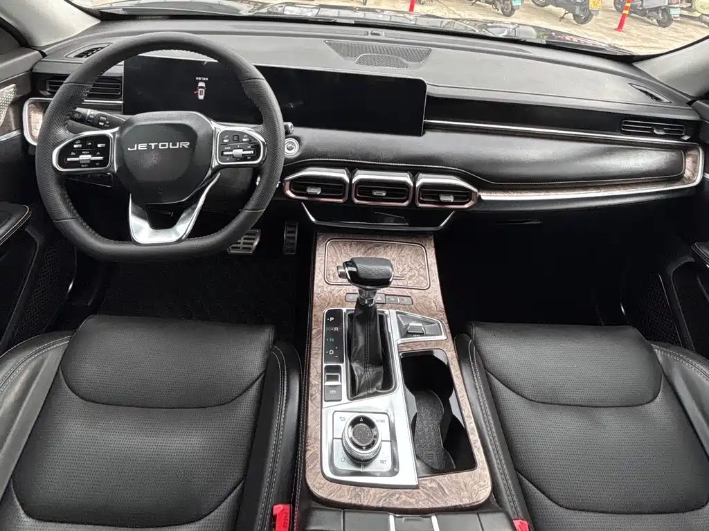 JETOUR X70 PLUS 2021 1.6T DCT 7 мест