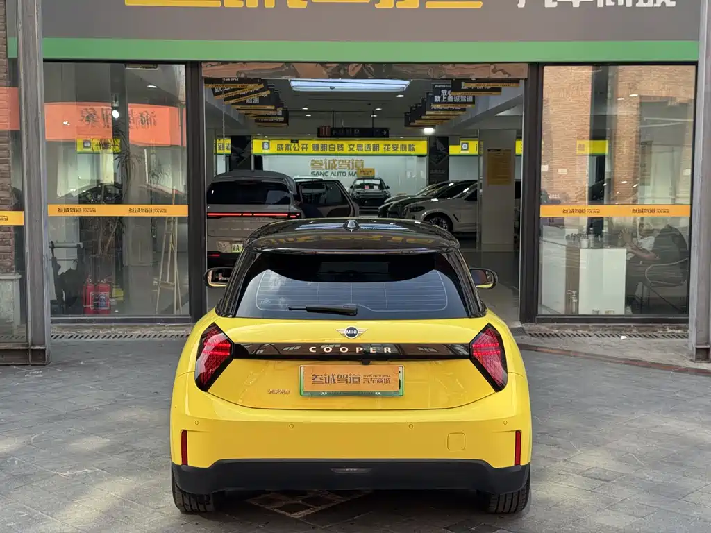MINI MINI COOPER EV — миниатюра 5