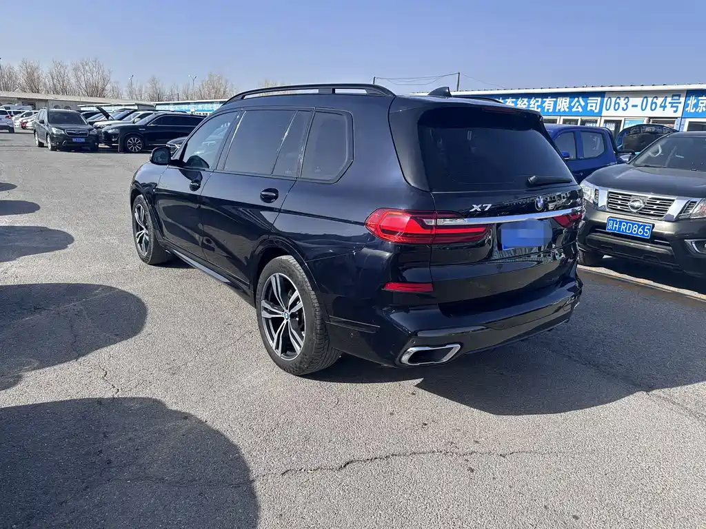 BMW X7