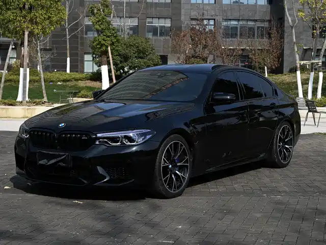 BMW M5