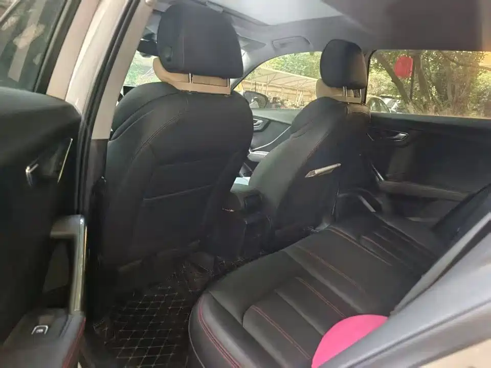 Audi Q2L — миниатюра 4