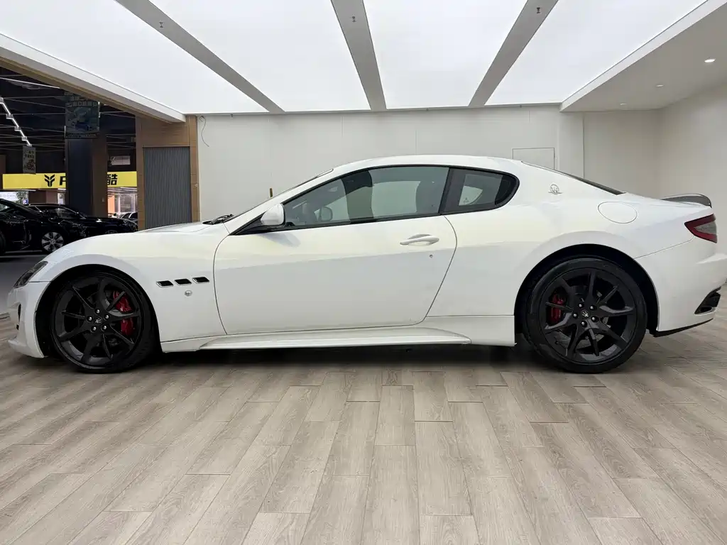 Maserati GranTurismo 2013 4.7L Sport Automatic
