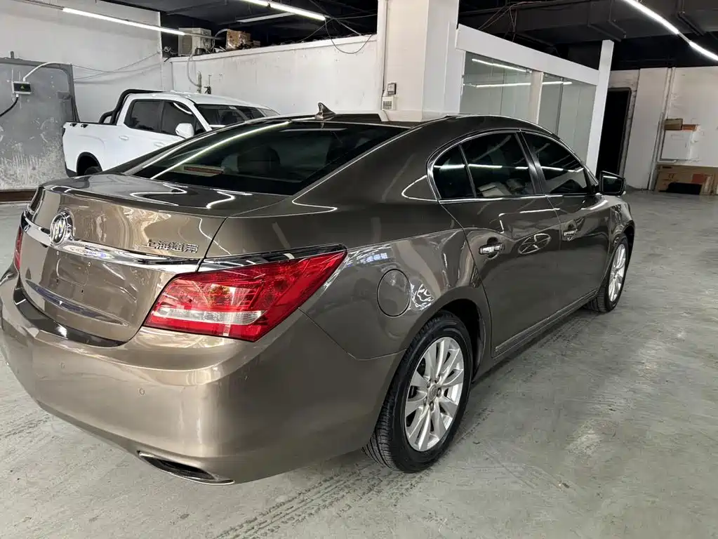 Buick LaCrosse — миниатюра 2