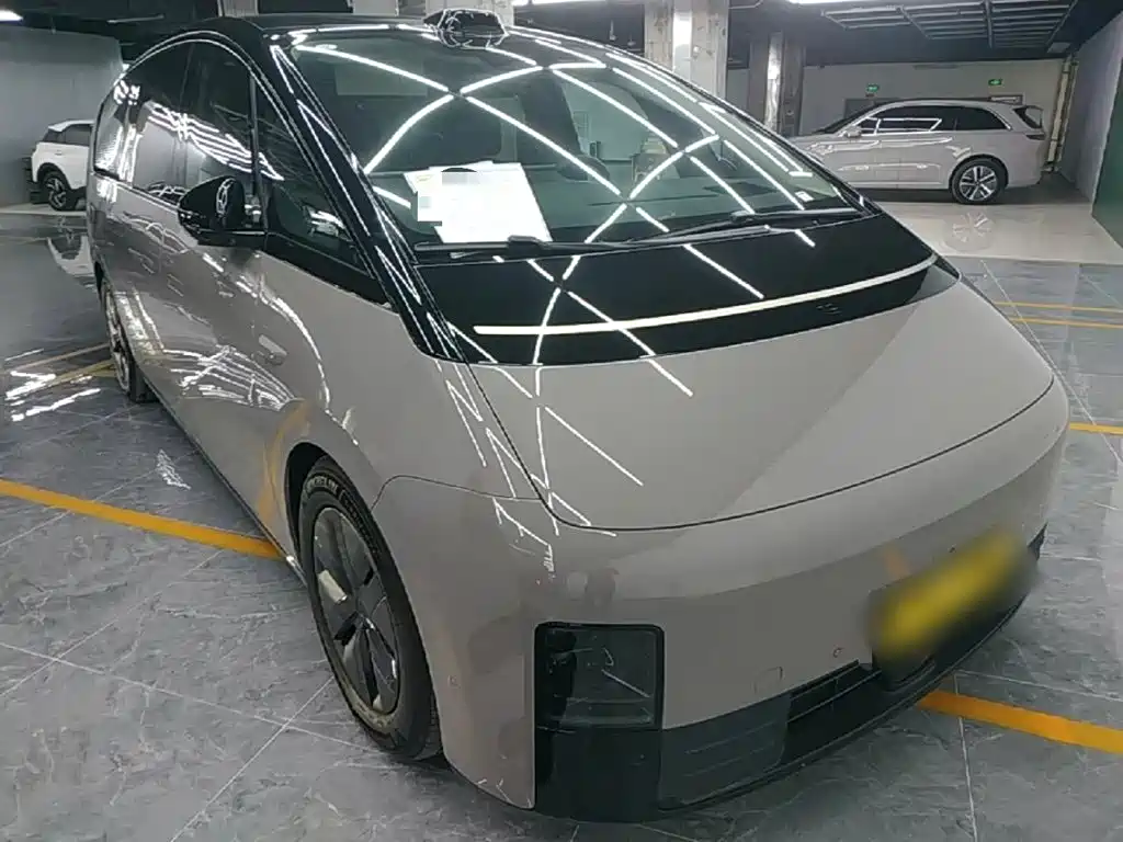 Li Auto Li MEGA — миниатюра 4