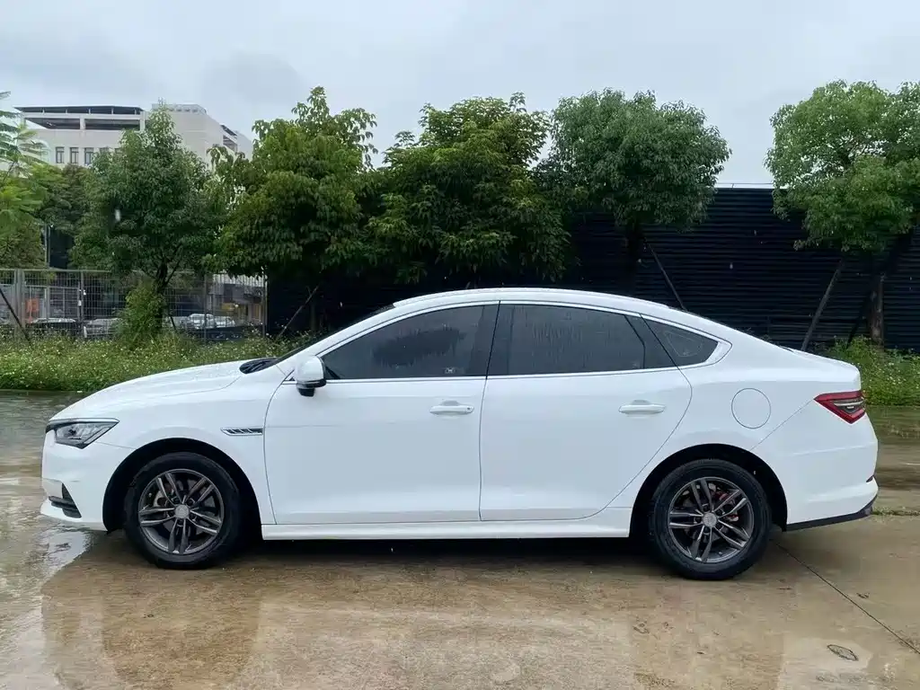 BYD Qin Pro — миниатюра 6