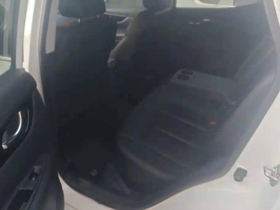 Nissan Qashqai — миниатюра 11