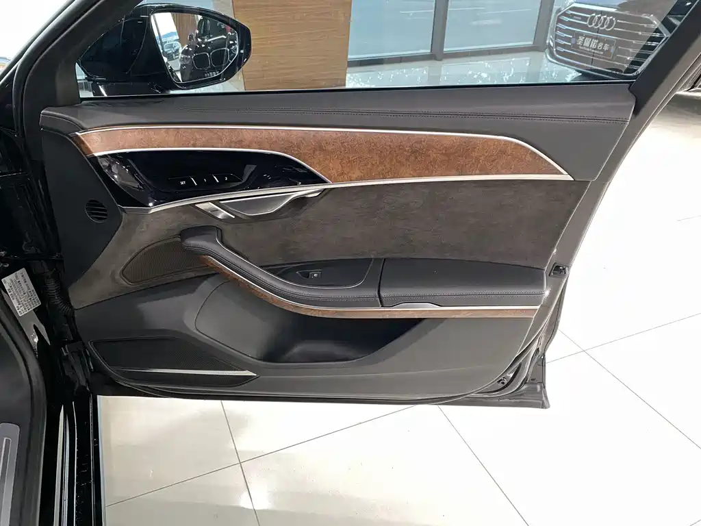 Audi A8 — миниатюра 17