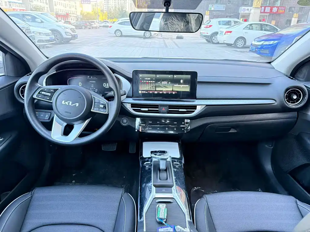 Kia K3 — миниатюра 5