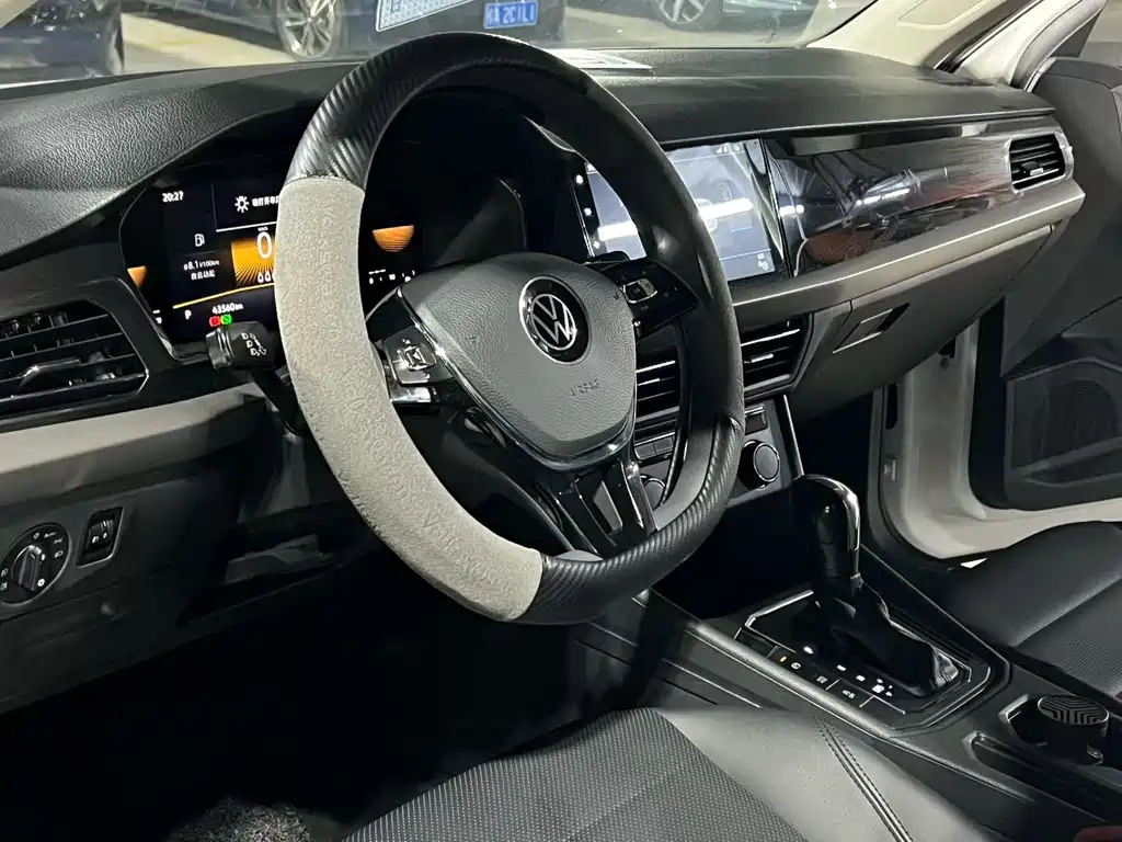 Volkswagen Lavida — миниатюра 5