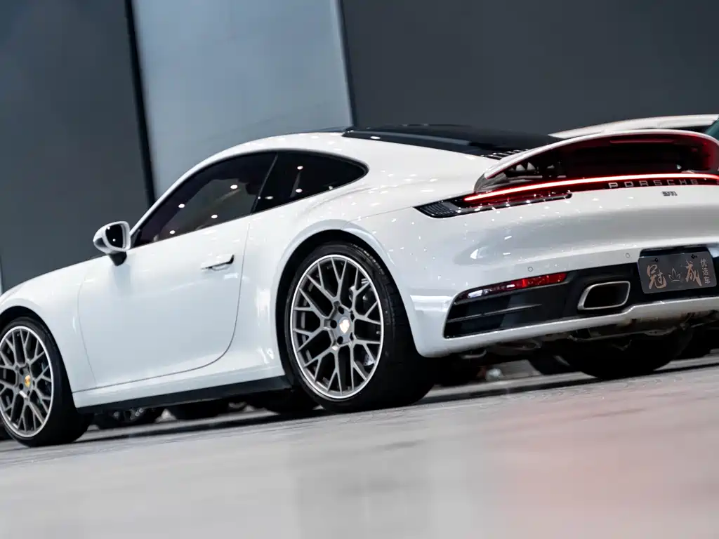 Porsche 911 2020 Carrera 3.0T