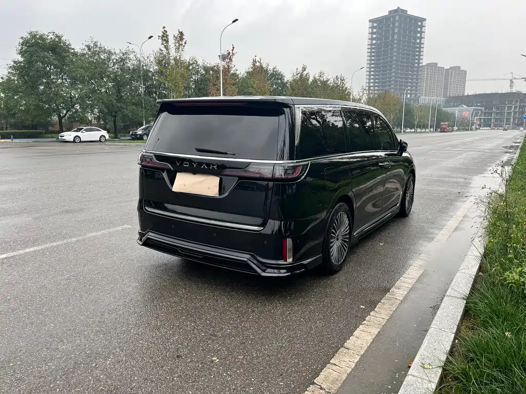 VOYAH Dreamer — миниатюра 20