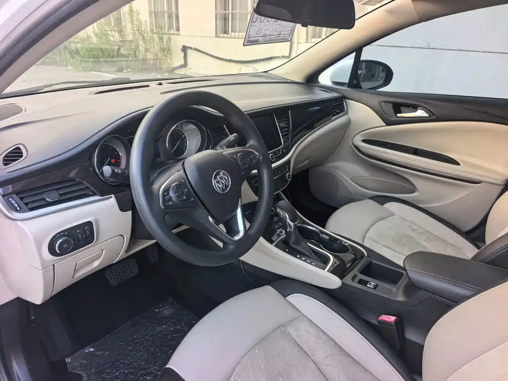 Buick Verano — миниатюра 18