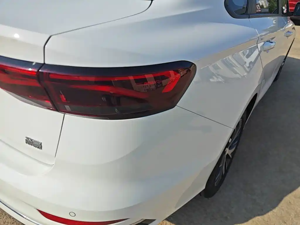 Geely Emgrand — миниатюра 8