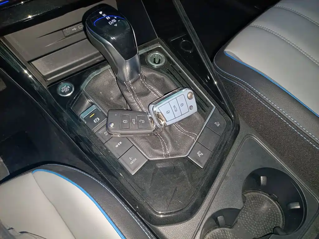 Volkswagen Tayron GTE — миниатюра 9