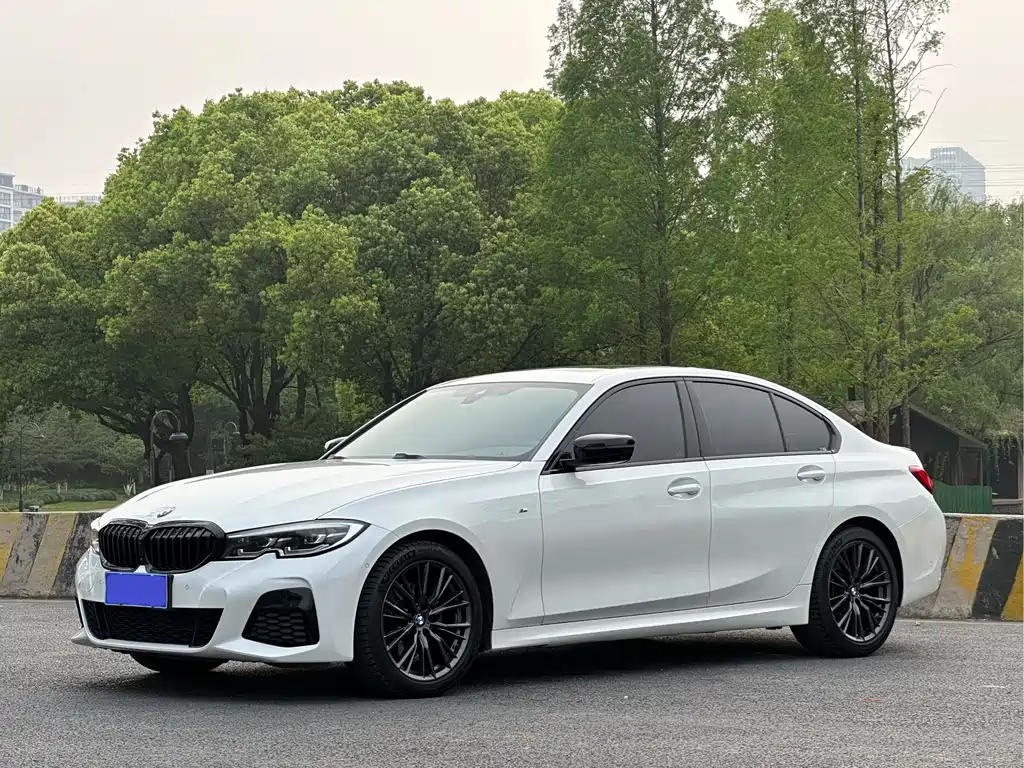 BMW 3 Series 2021