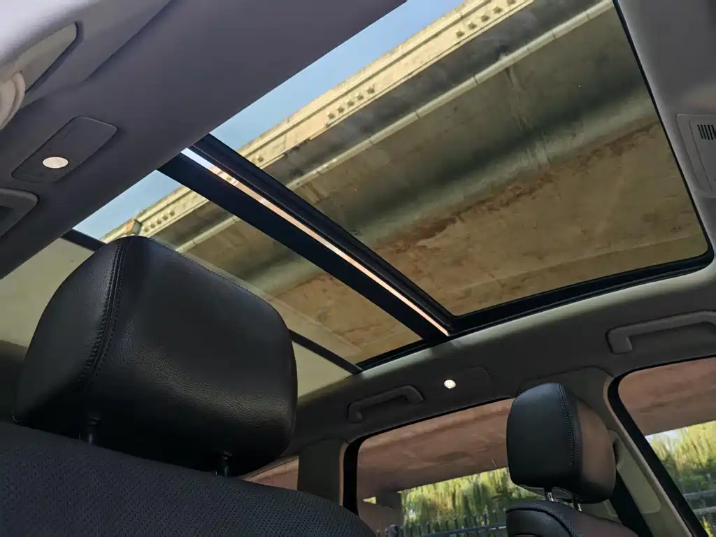 Volkswagen Touareg — миниатюра 14
