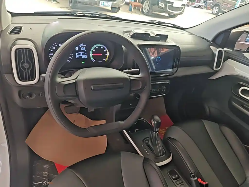 Roewe Clever — миниатюра 10