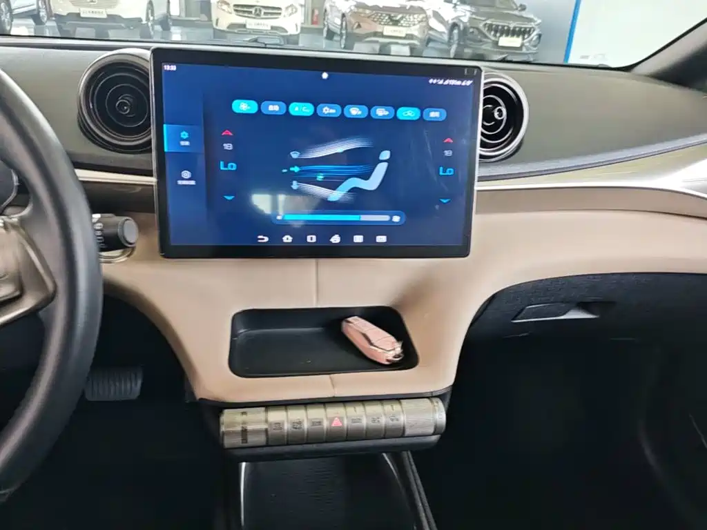 BYD Dolphin — миниатюра 13