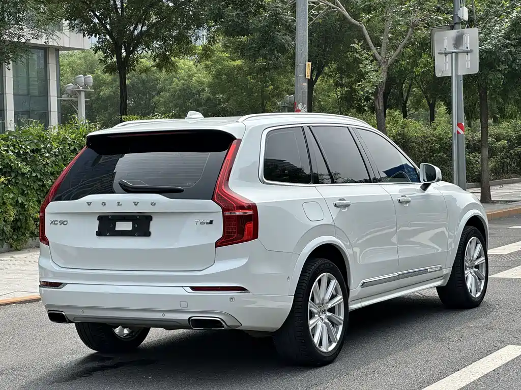 Volvo XC90 2019 T6 7 мест V