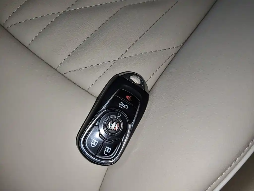 Buick GL8 — миниатюра 9