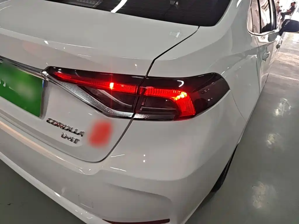 Toyota Corolla — миниатюра 8