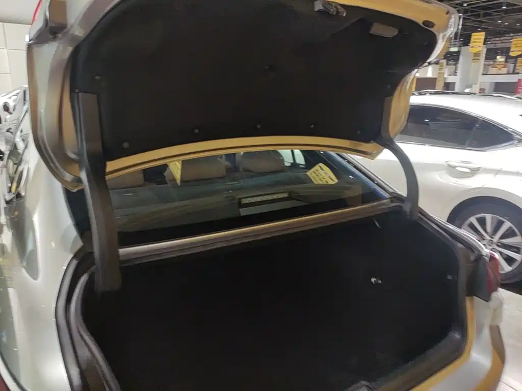 Lexus ES — миниатюра 19