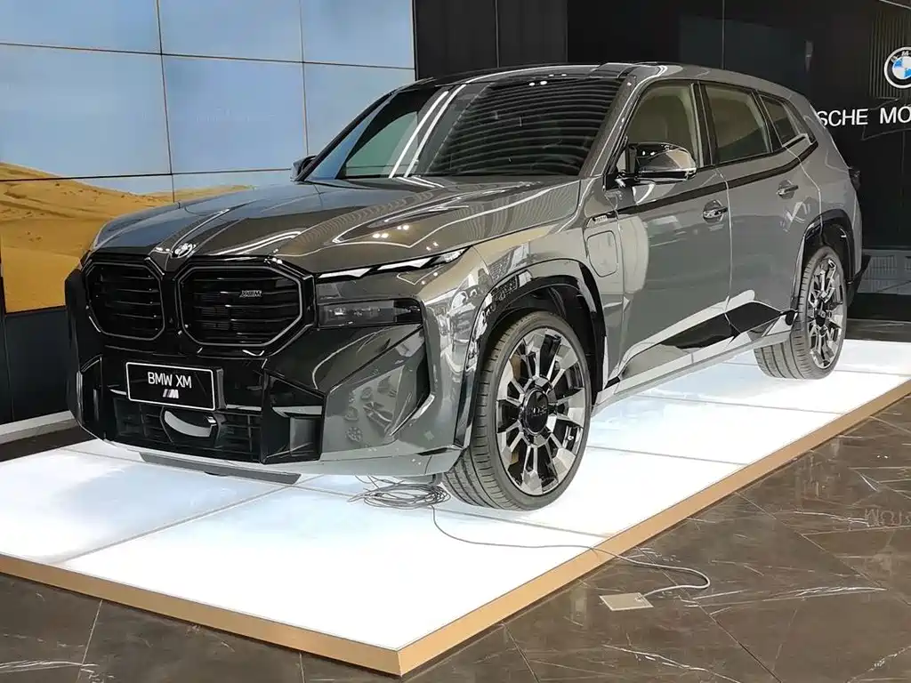 BMW XM