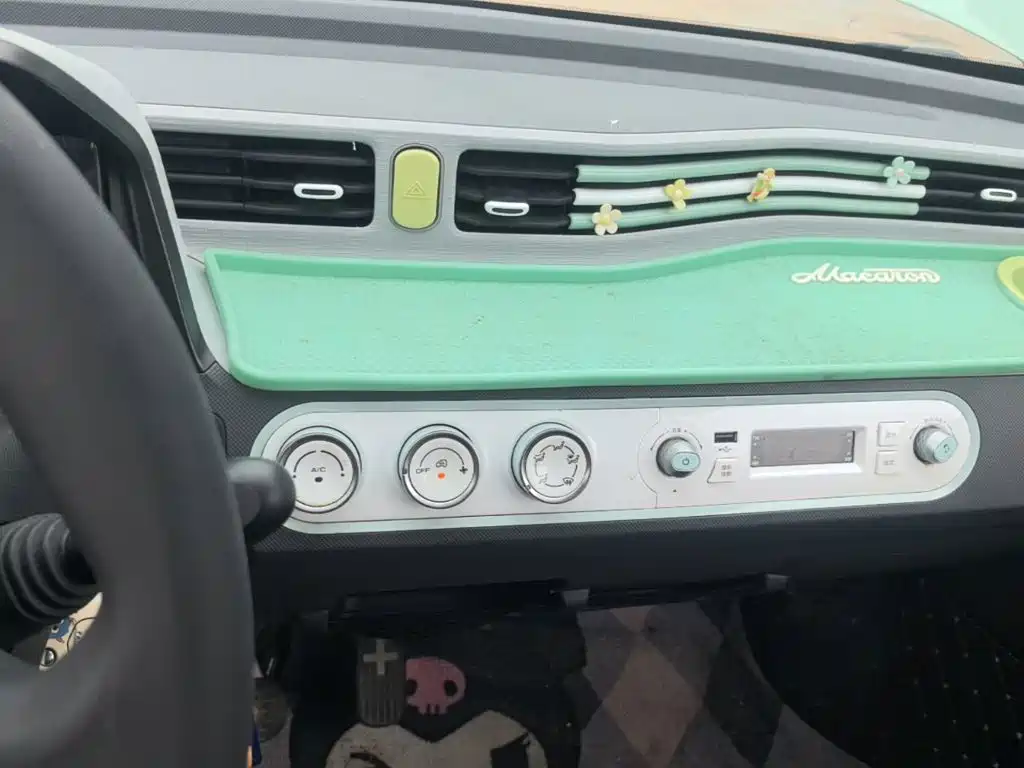 Wuling MINIEV — миниатюра 13