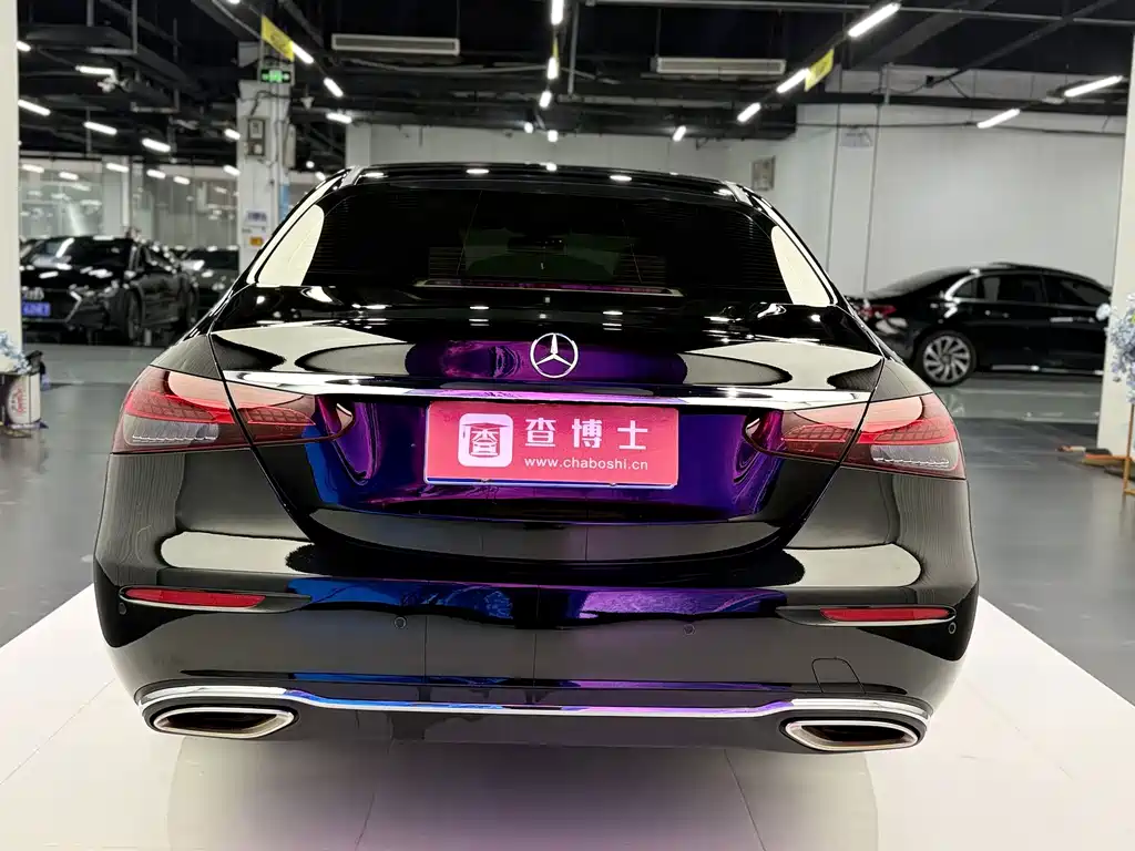 Mercedes-Benz E-Class — миниатюра 10