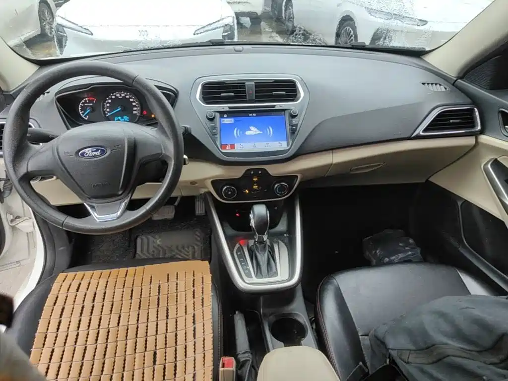 Ford Escort — миниатюра 10