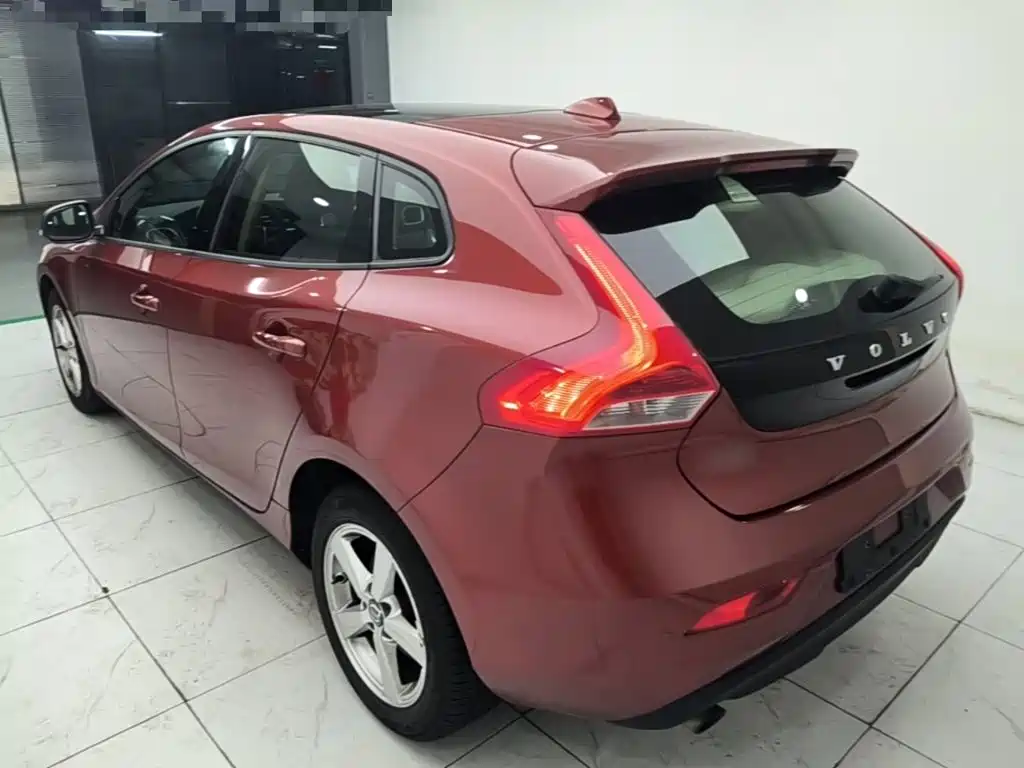 Volvo V40 — миниатюра 5