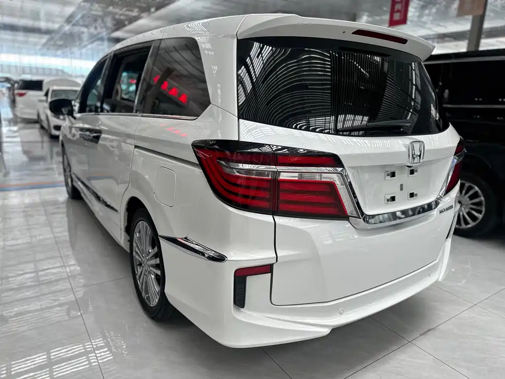 Honda Elysion — миниатюра 15
