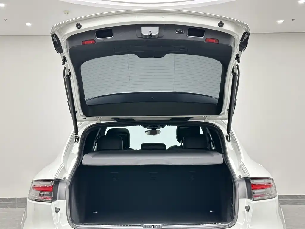 Porsche Macan — миниатюра 23