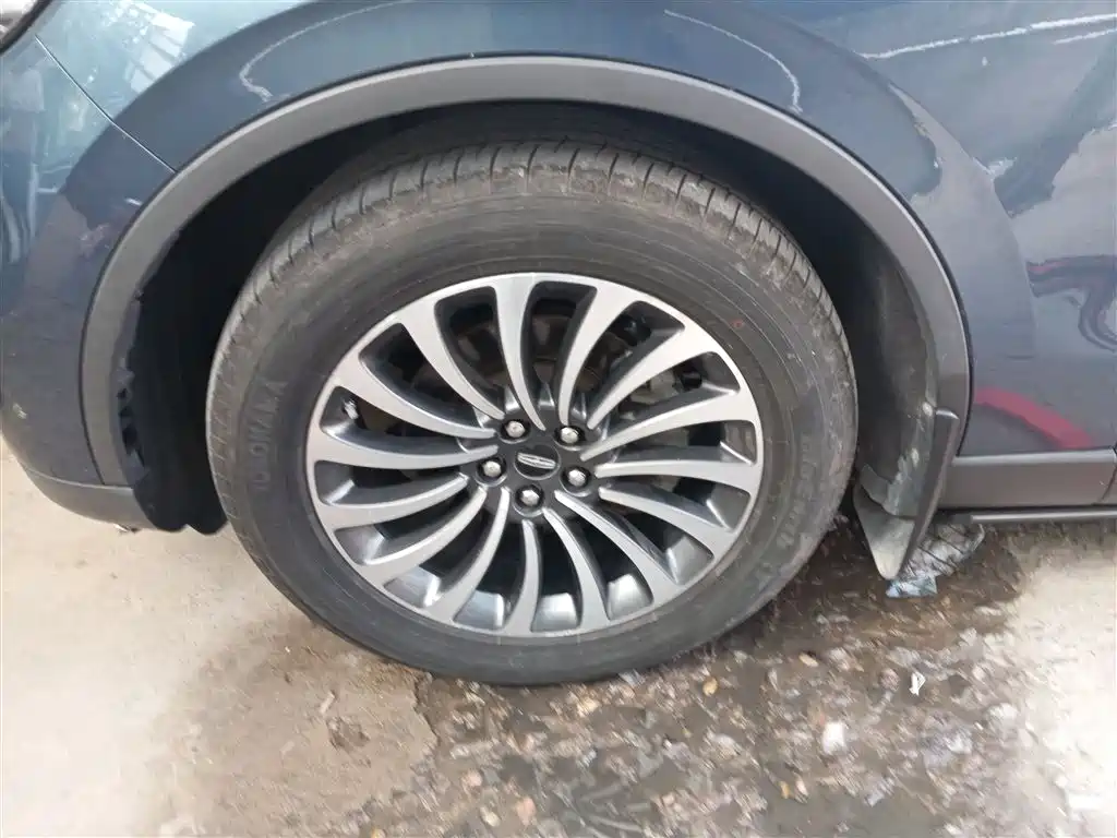 Lincoln Aviator (Import) — миниатюра 29