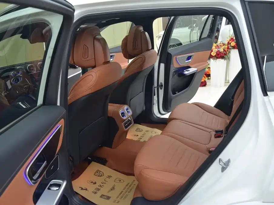 Mercedes-Benz GLC 2025 GLC 300 L 4MATIC 5 мест