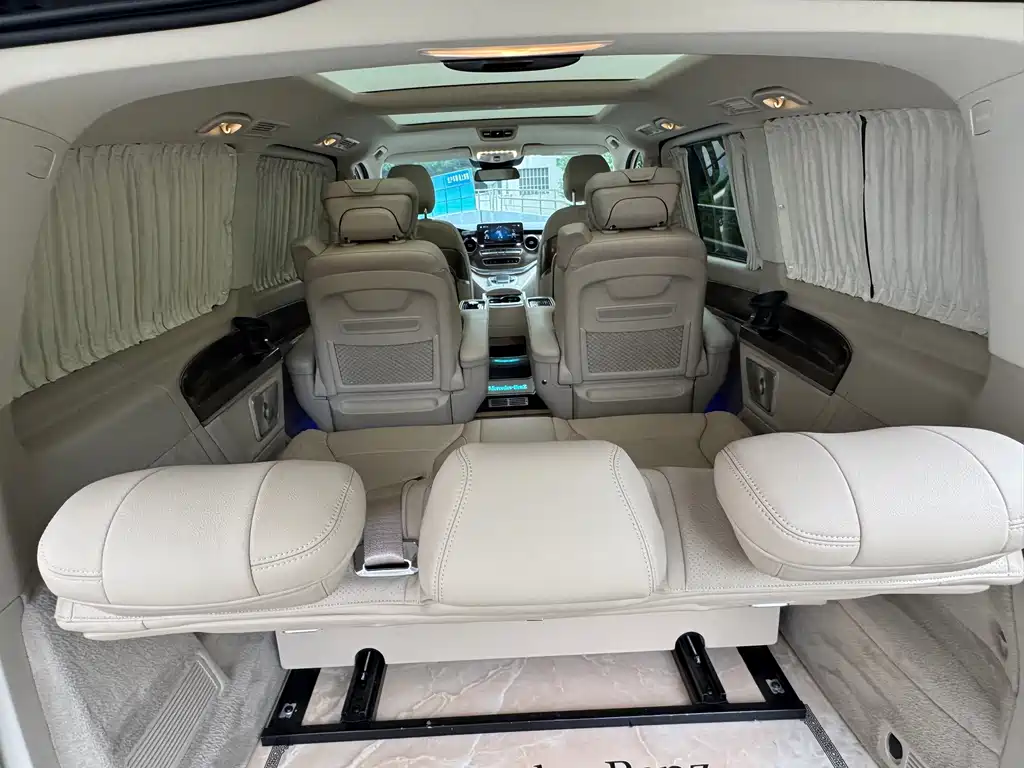 Mercedes-Benz V-Class — миниатюра 16