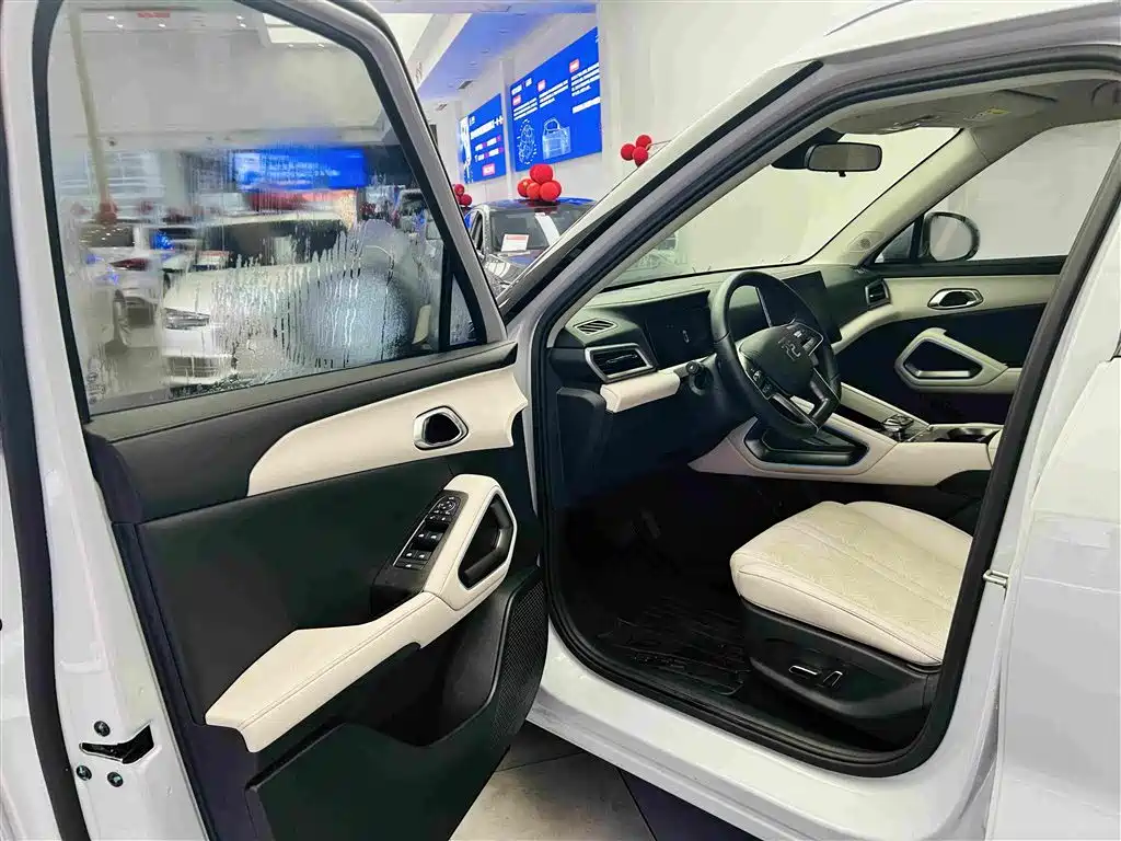 BYD Yuan UP — миниатюра 21