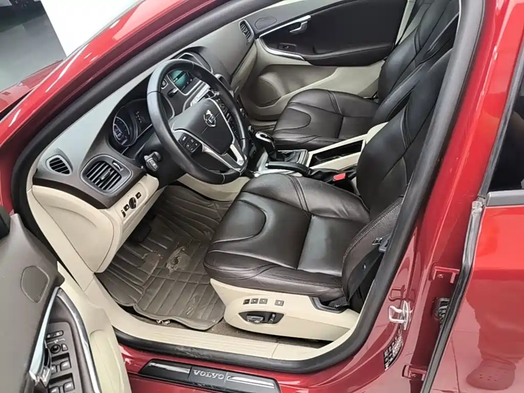 Volvo V40 — миниатюра 15