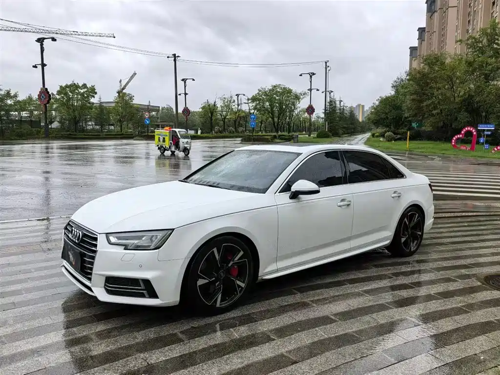 Audi A4L 2019 40 TFSI VI