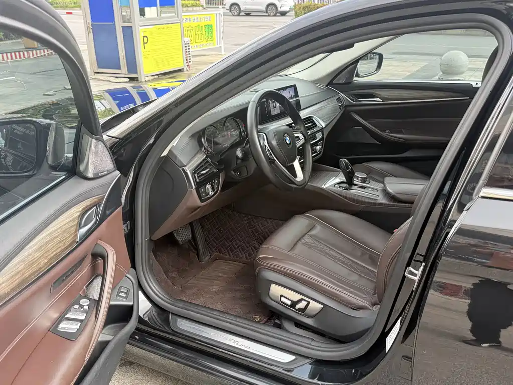 BMW 5 Series — миниатюра 5