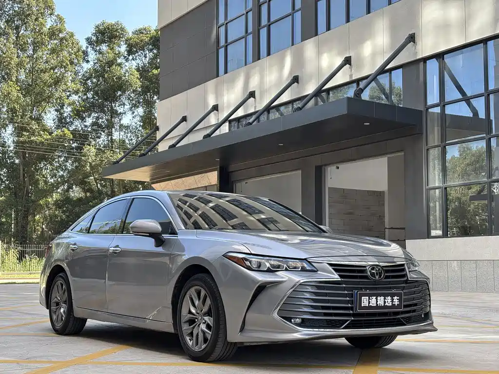 Toyota Avalon — миниатюра 3