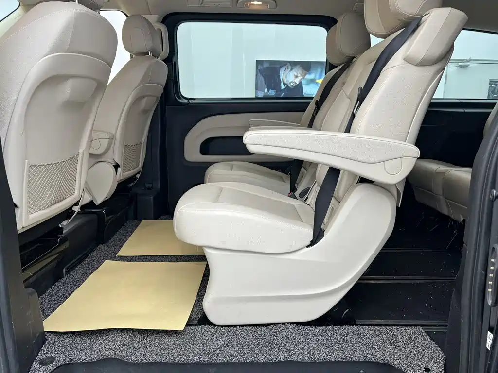 Mercedes-Benz Vito — миниатюра 18