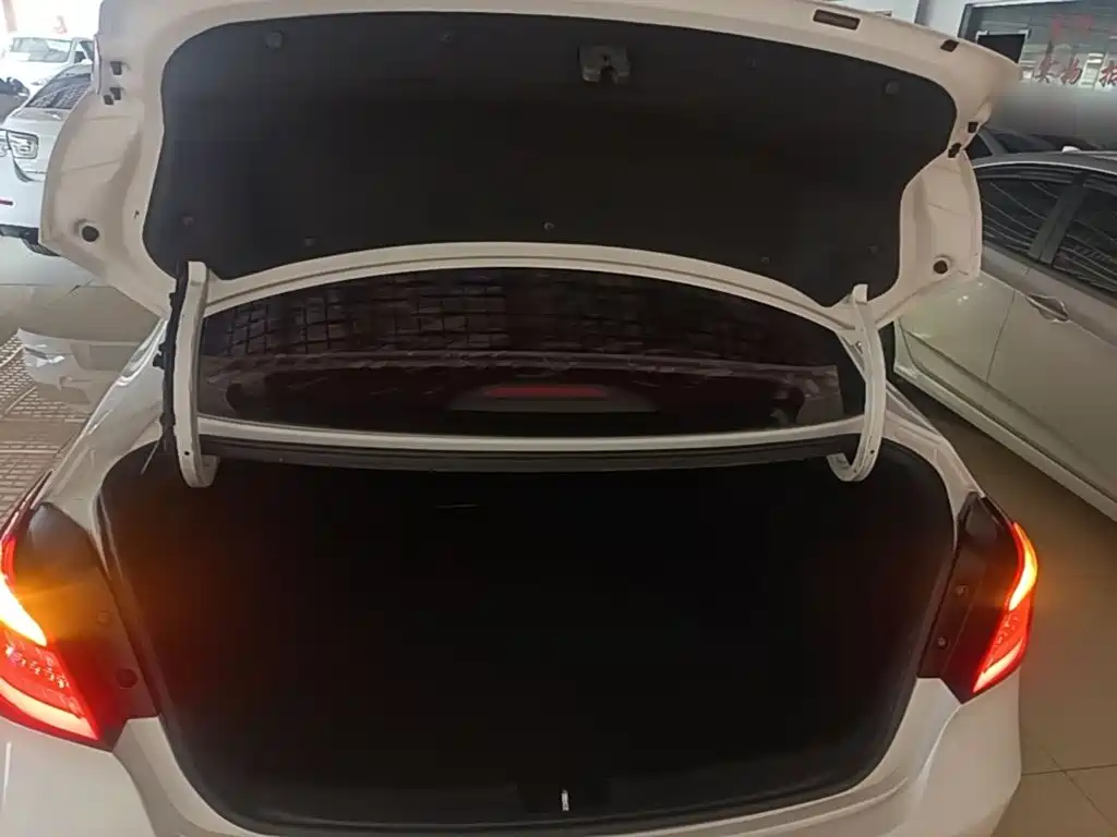 Hyundai Mistra — миниатюра 19