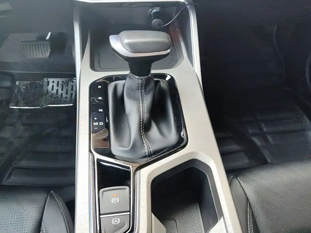 Geely Emgrand — миниатюра 14