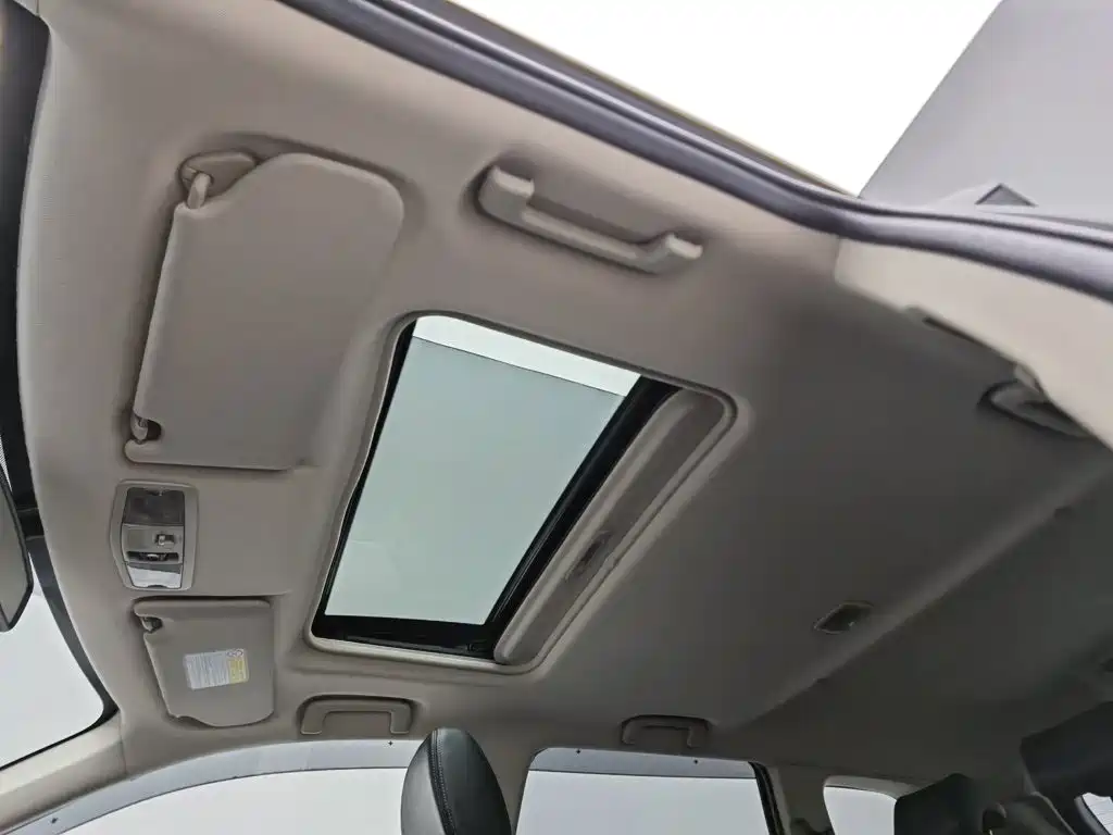 Mitsubishi Outlander (Import) — миниатюра 14