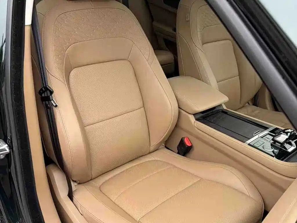 Jaguar XFL — миниатюра 4